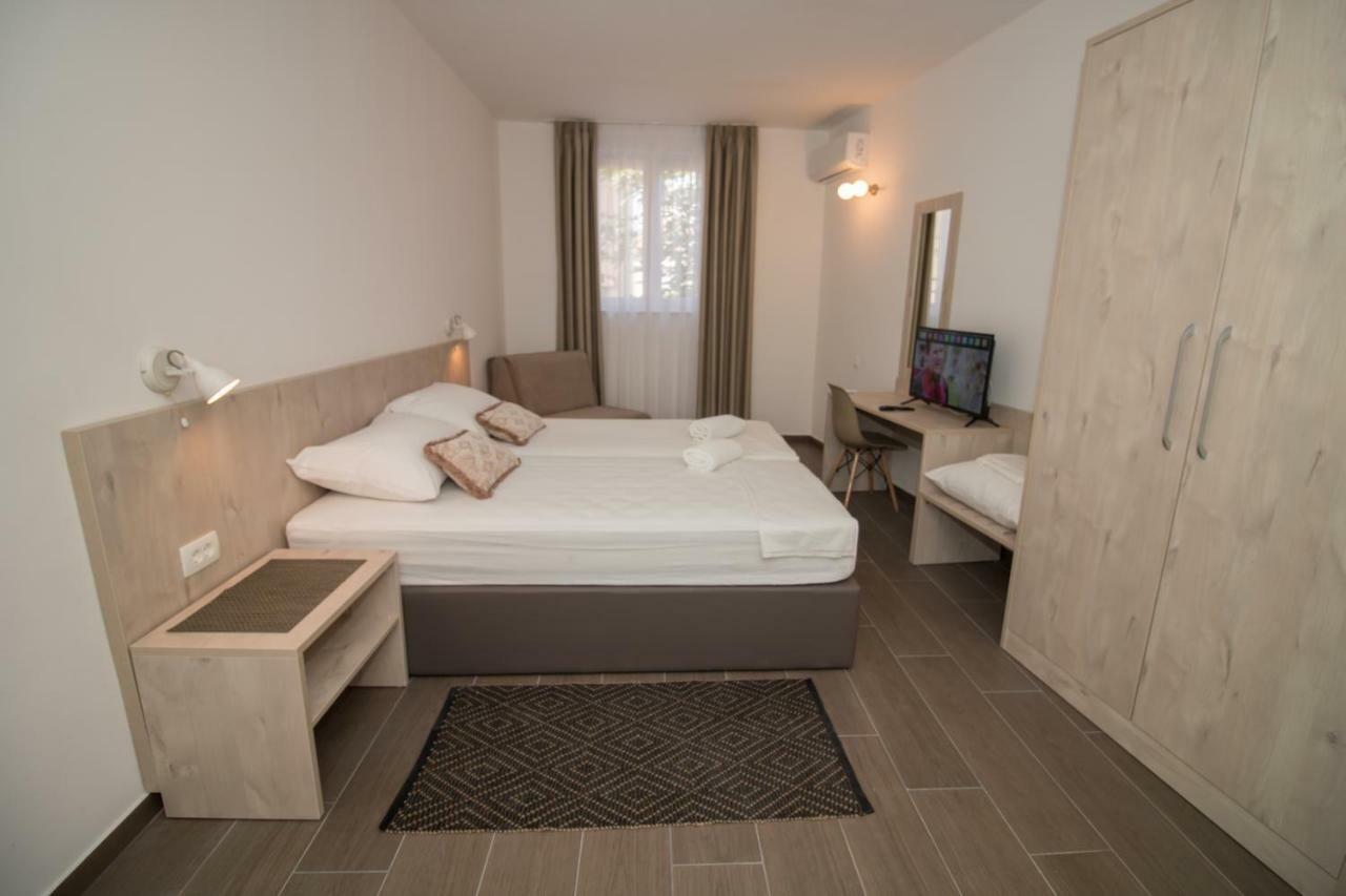 Ninas Apartments Mostar Esterno foto